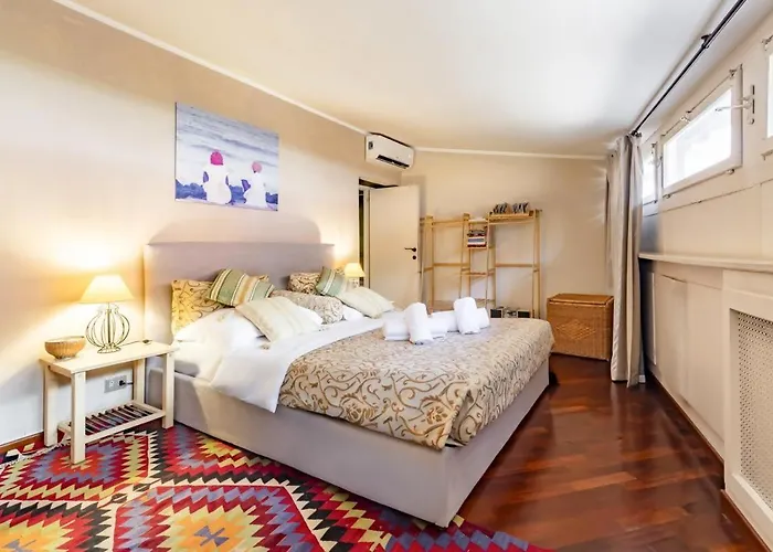 Charming Duplex In Apartamento Roma