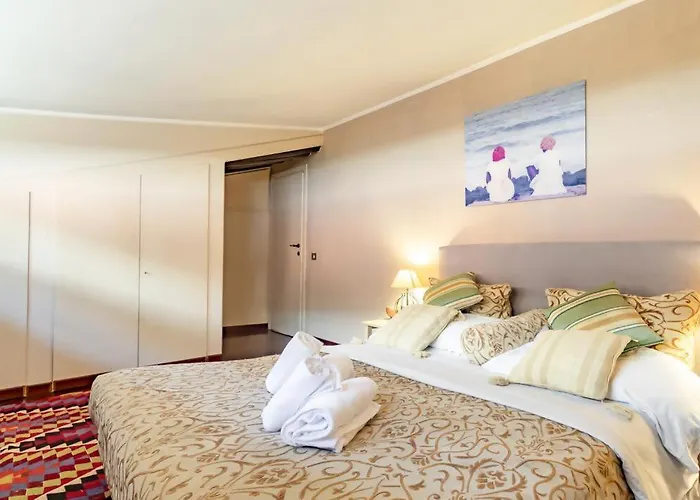 Apartamento Charming Duplex In Roma